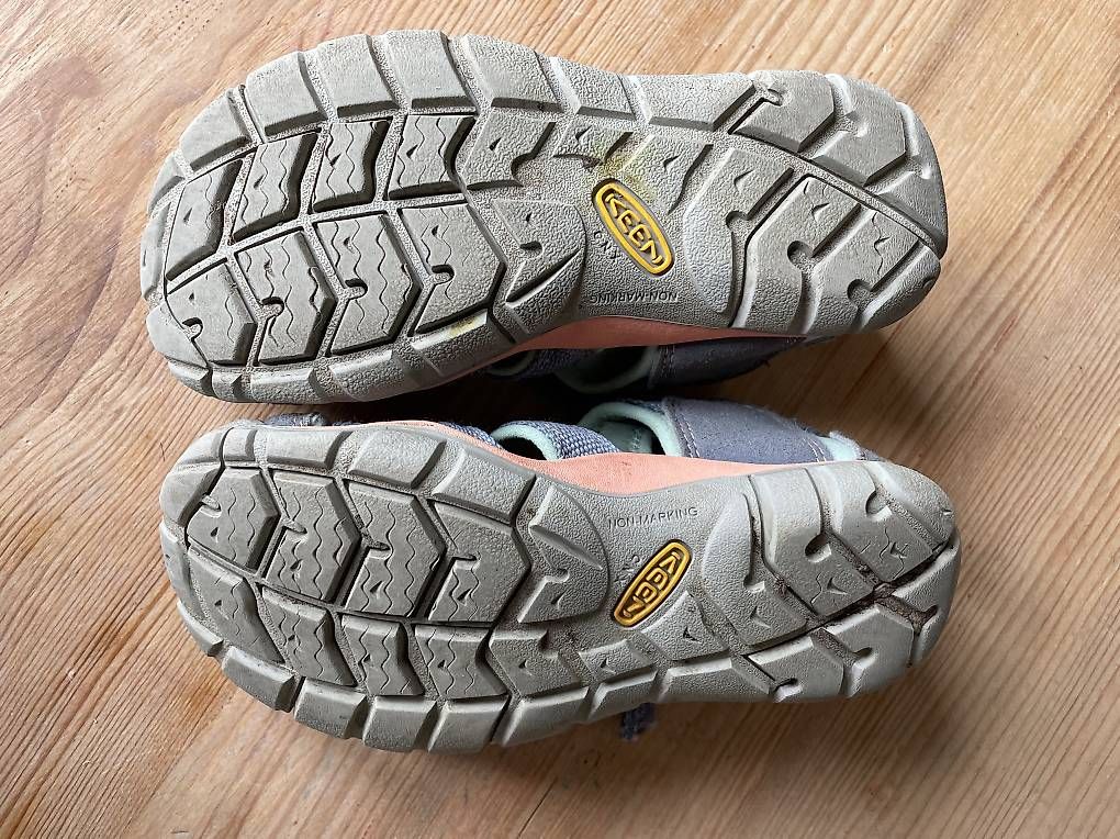 Scarpe per ragazzi: Keen Trekking Sandalen Gr. 30 – Usato da Basel venduto da Tulipana_Miao 1
