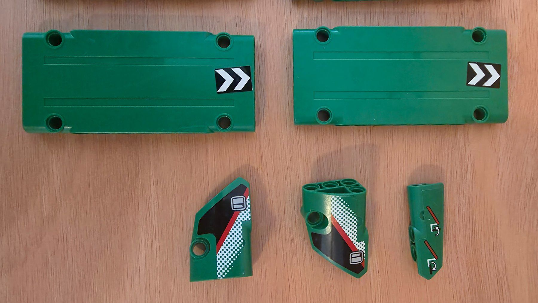 Lego Kit di costruzioni: Lego Technik Panel 42008 Abschlepp-Truck Verschalung – Usato da Malters venduto da mat_6102 3