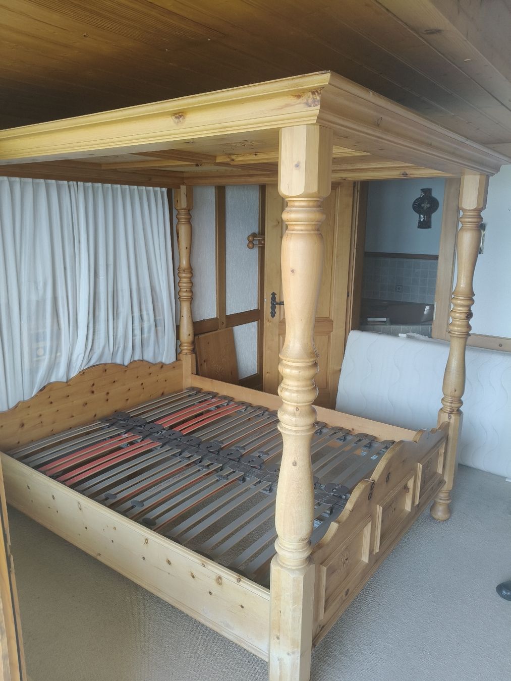 Betten: Himmelbett ais Massiveholz  – Gebraucht aus Zwingen von inf_2blh 4