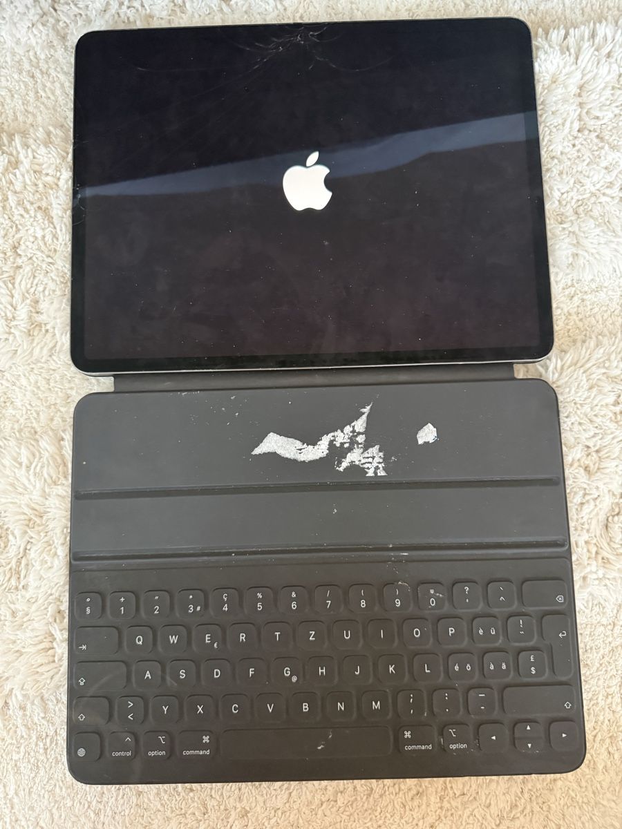 Apple Tablet PC: Gebrauchtes iPad Pro mit Magic Keyboard - Defekt! – Usato da Herrliberg venduto da ang_7h5l 5
