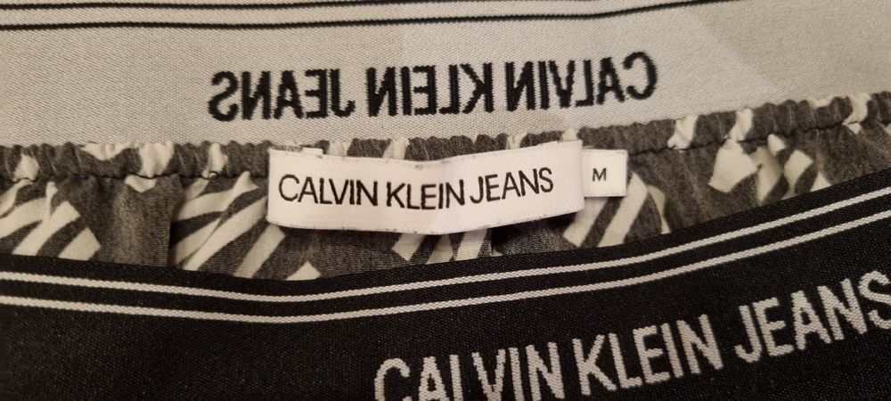 Calvin Klein Jupes: Jupe Calvin Klein, taille M, noire – Neuf (Voir description) à Loveresse par didana 2