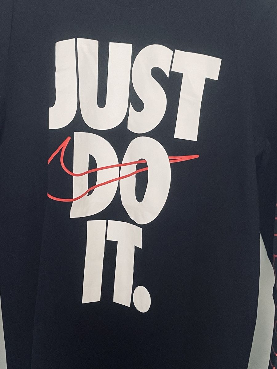 Nike Pulls & Sweat-shirts: NIKE LANGARMSHIRT / PULLOVER - SCHWARZ - GRÖSSE M – D'occasion à Buchs AG par fischli610 3