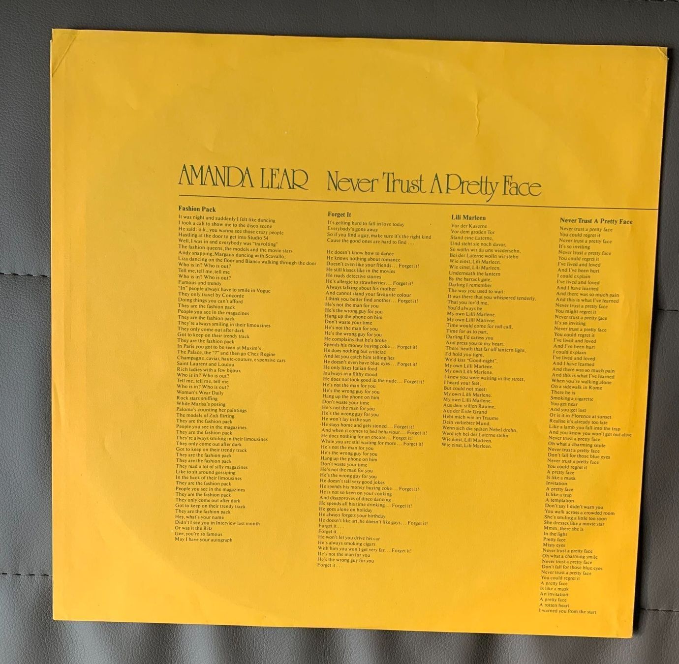 Dischi in vinile: AMANDA LEAR / NEVER TRUST A PRETTY FACE – Usato da Sarnen venduto da m-basic 2