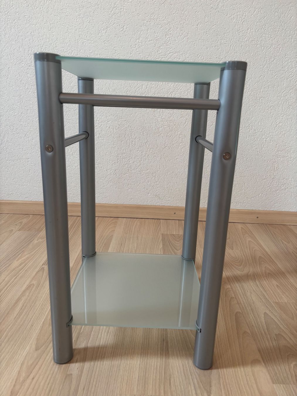 Scaffali: Elegantes Glas Tablar/Nachttisch – Usato da Stein AG venduto da gub_9ycx 2