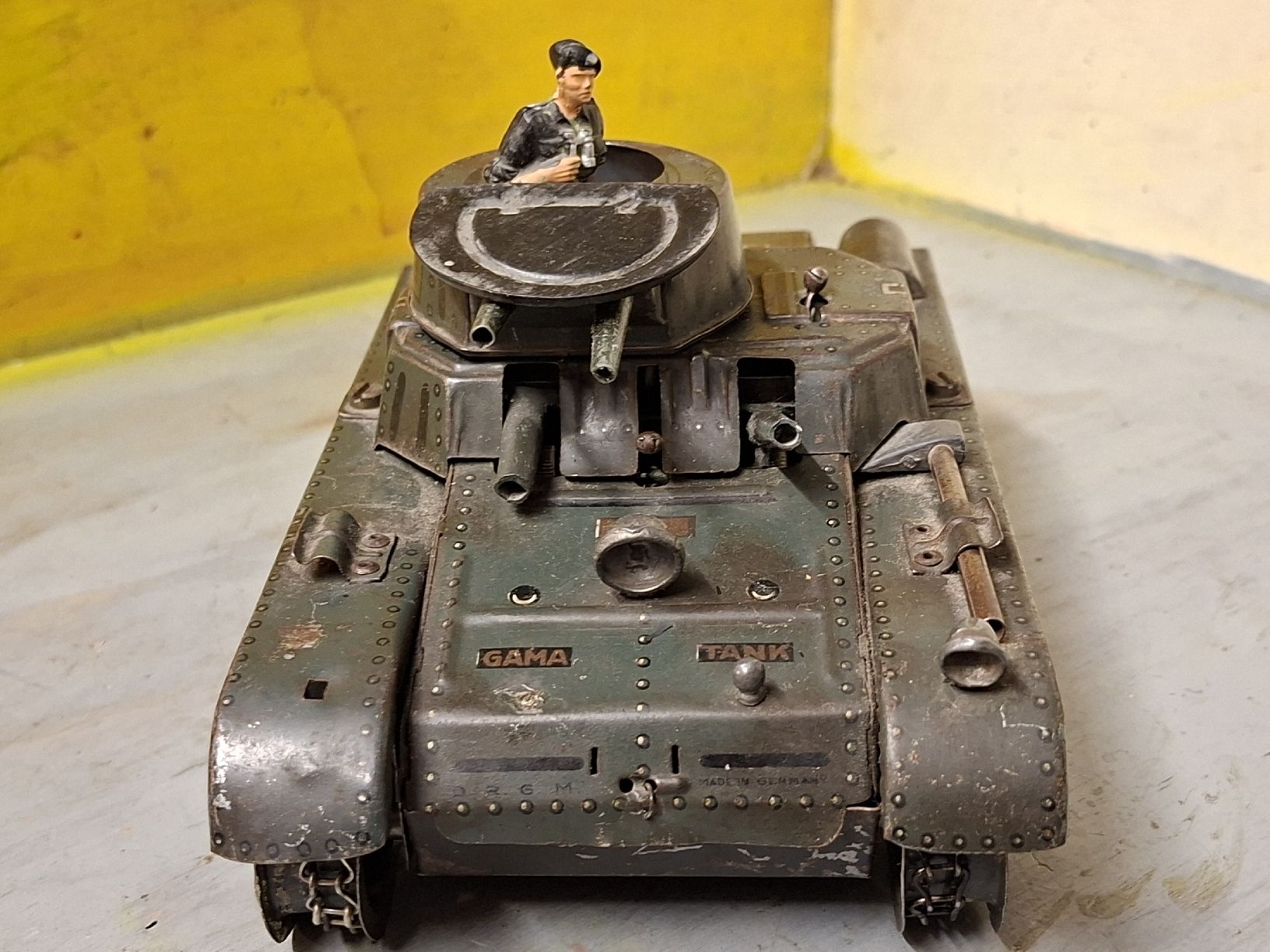 Gama Giocattoli: Tank moyen Gama (Elastolin) – Usato da Monthey venduto da Jmbois 1