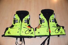 Schwimmwesten/Rettungswesten