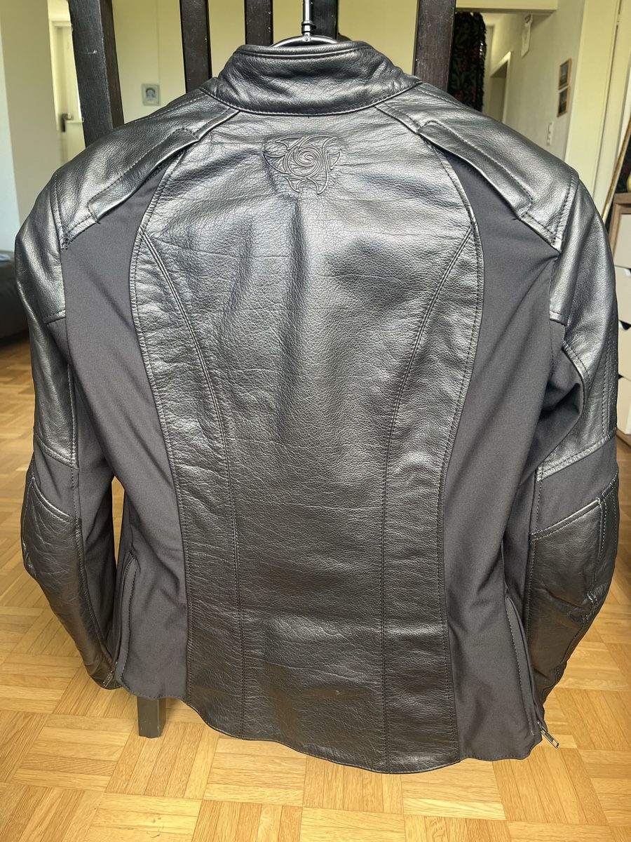 Held Giacche: Damen Motorradjacke Held Gr. 40 – Usato da Wetzikon ZH venduto da Ardnaxella 2