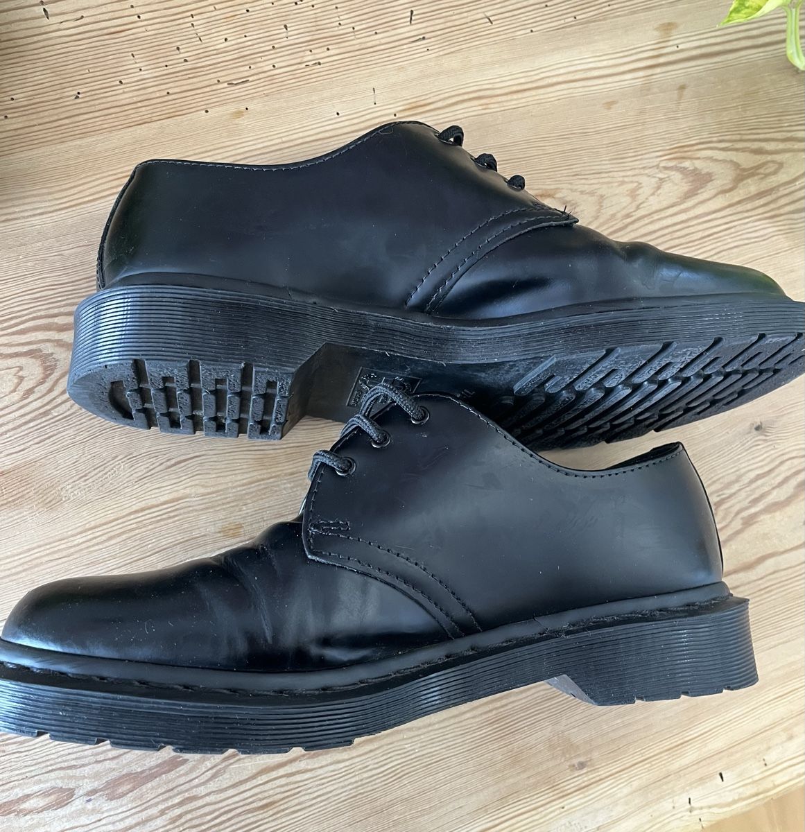 Dr. Martens Chaussures hommes: Dr. Martens 1461 Mono Gr. 41 – D'occasion à St. Gallen par edepa 3