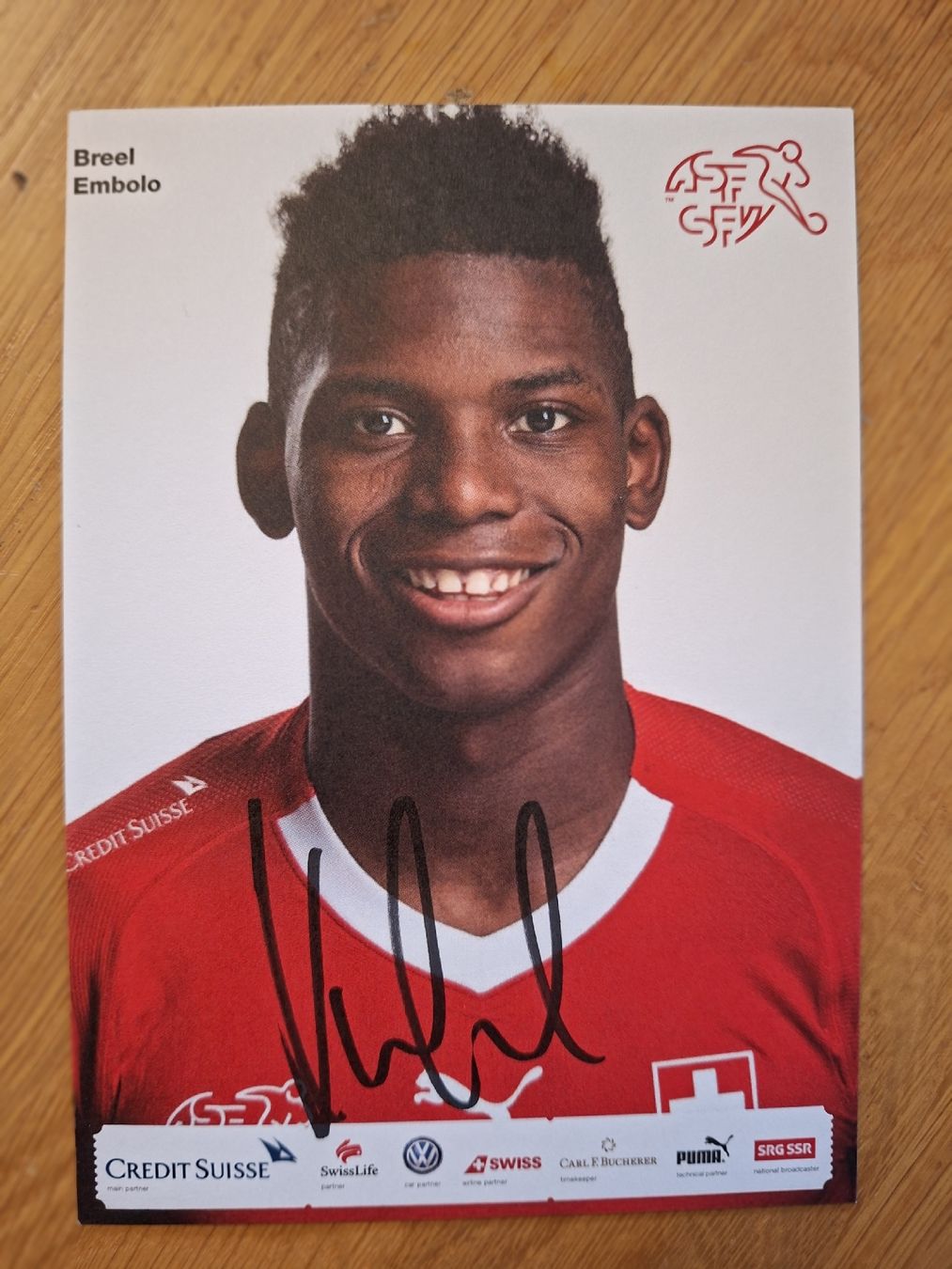 Autografi: Breel Embolo Autogrammkarte Schweizer Nati – Usato da Thun venduto da wuschu