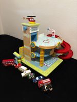Le Toy Van Garage