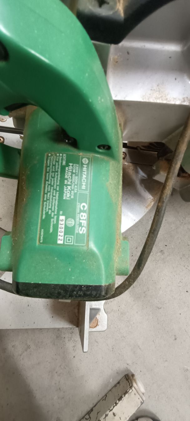 Hitachi Seghe: Hitachi Kapp- und Gehrungssäge C8FS – Usato da Pfäffikon ZH venduto da K-V-M 4
