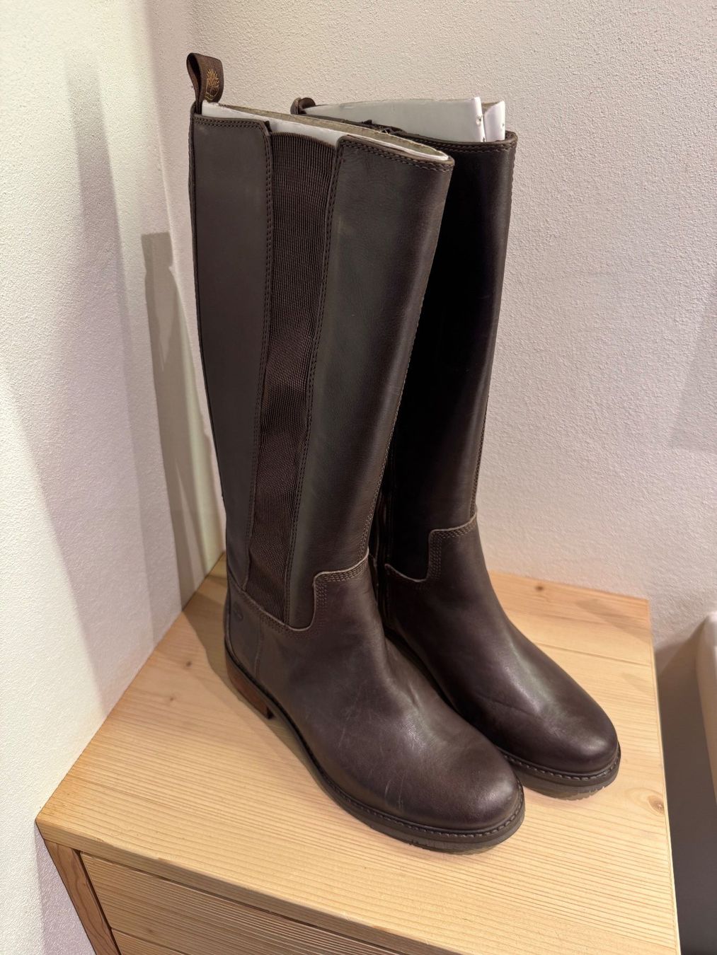 Timberland Scarpe da donna: Timberland Stiefel, echt Leder, Gr. 38.5, neu – Nuovo (secondo la descrizione) da Zweisimmen venduto da kakibe