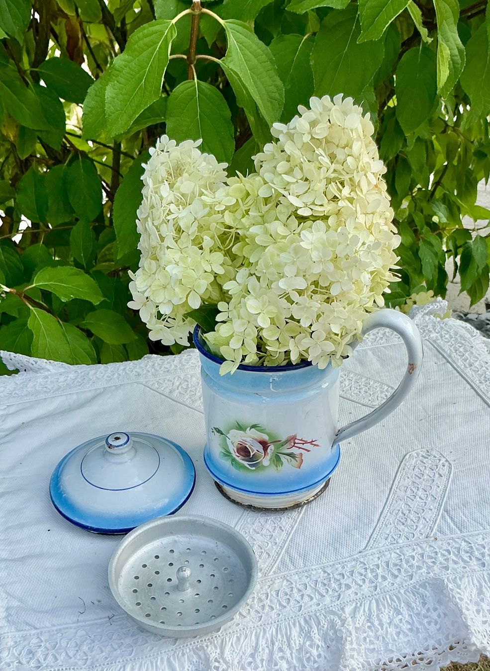 Küchengeräte: URALTES EMAIL KAFFEE/TEESIEB UM 1920 – Gebraucht aus Zell LU von Silvermemory