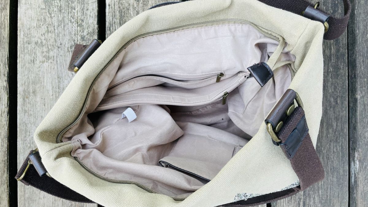 Taschen für Damen: Handtasche mit silbernen Stern – Gebraucht aus Wallenwil von Pm2000 2