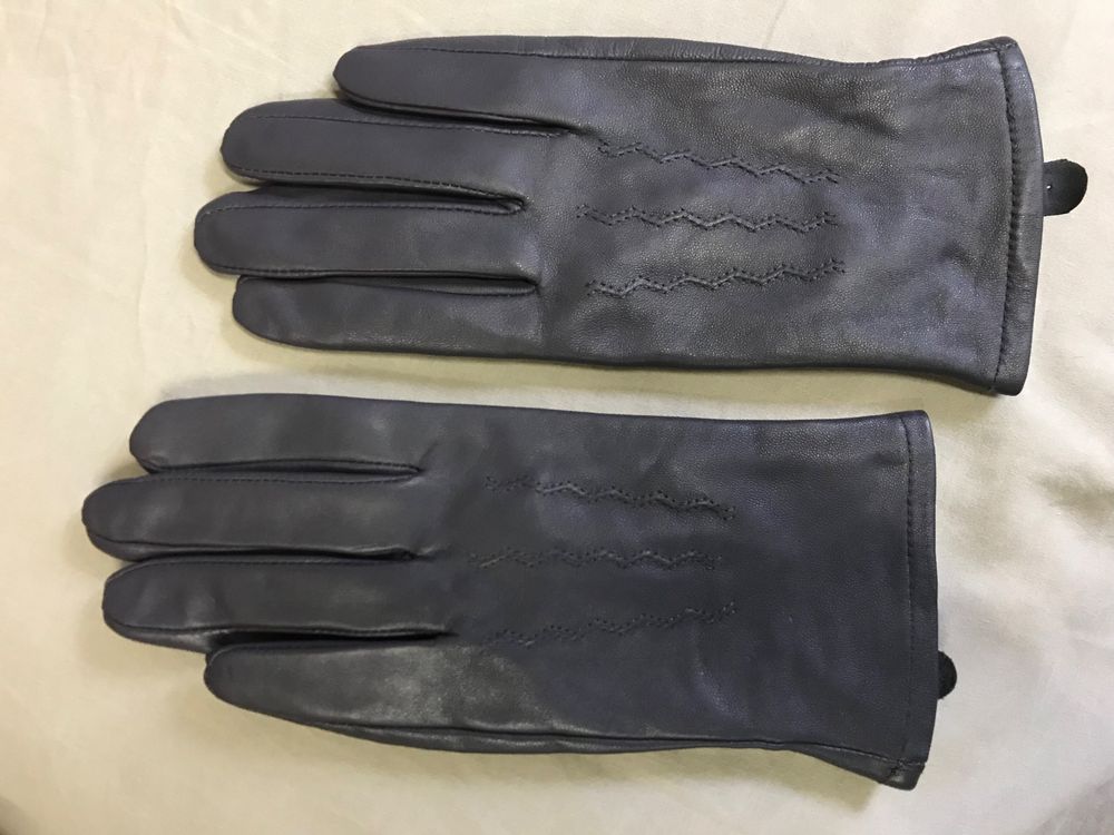 Gants & mitaines : Lederhandschuhe grau – D'occasion à Zürich par Danizh