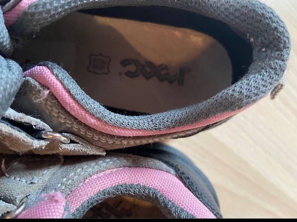 Scarpe per ragazze: Trekkingschuhe Gr. 30 – Usato da Gossau SG venduto da gagagei 1