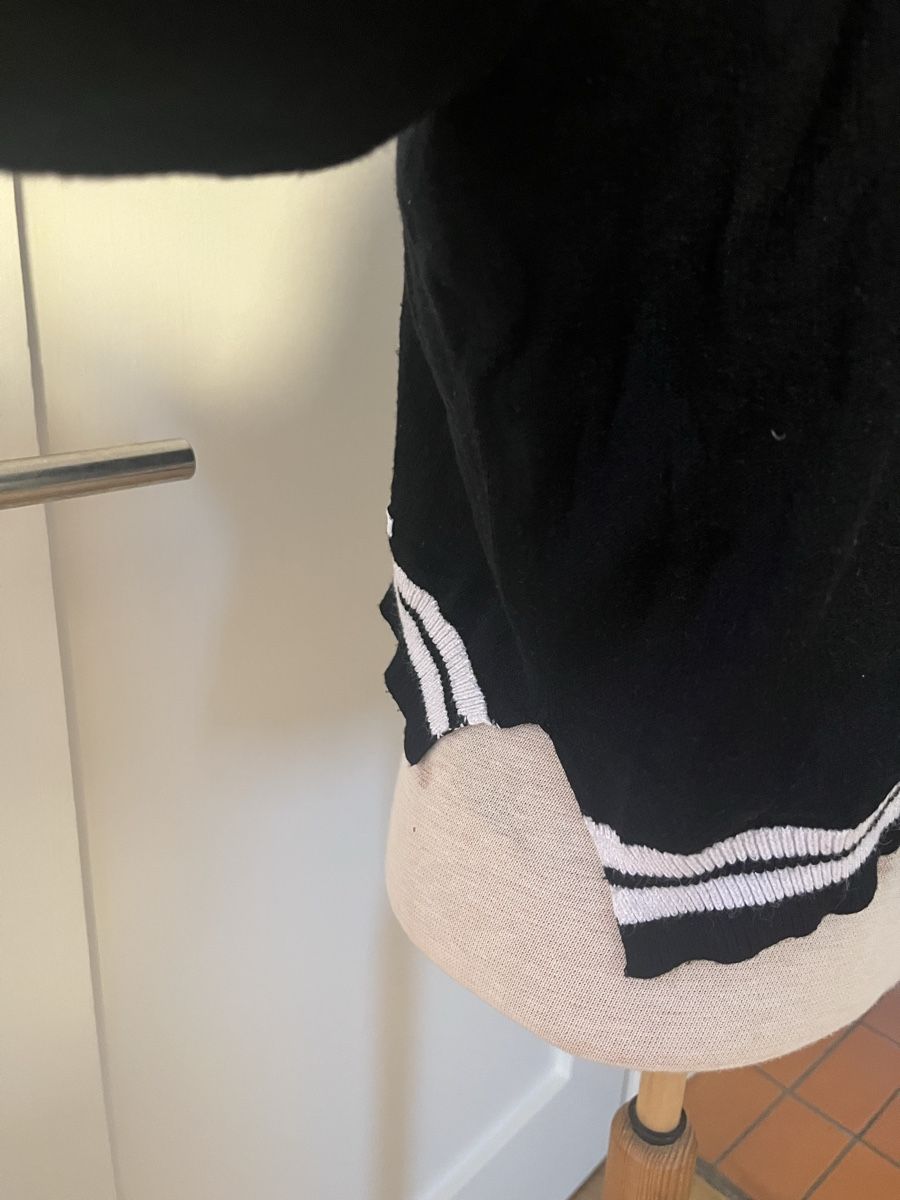 Pull&Bear Maglioni & Felpe: Schwarzer Pullover mit Streifen - grösse S, Pull and Bear – Usato da Zürich venduto da Mrstm4 2