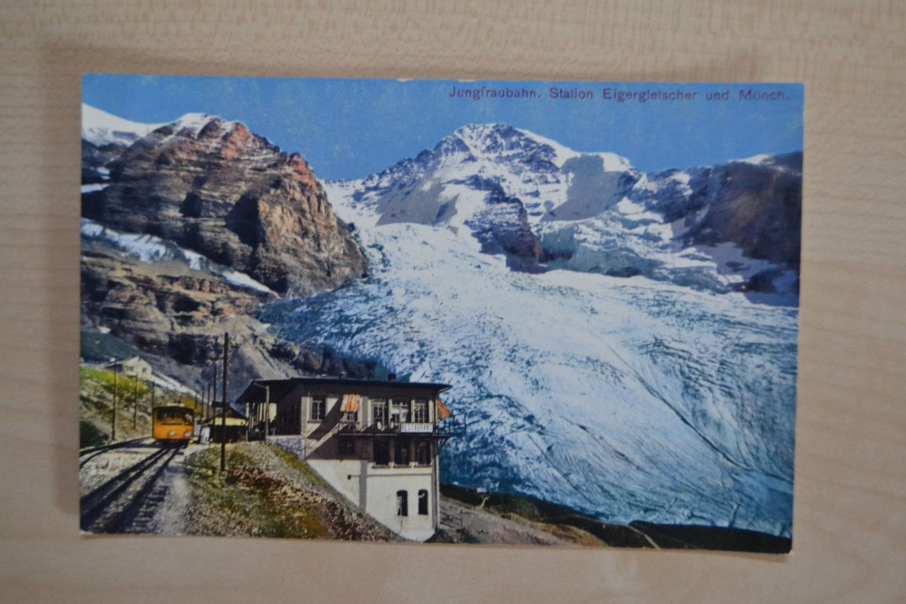 Cartoline postali: AK Jungfraubahn Station Eigergletscher und Mönch – Usato da Beinwil am See venduto da kajak55