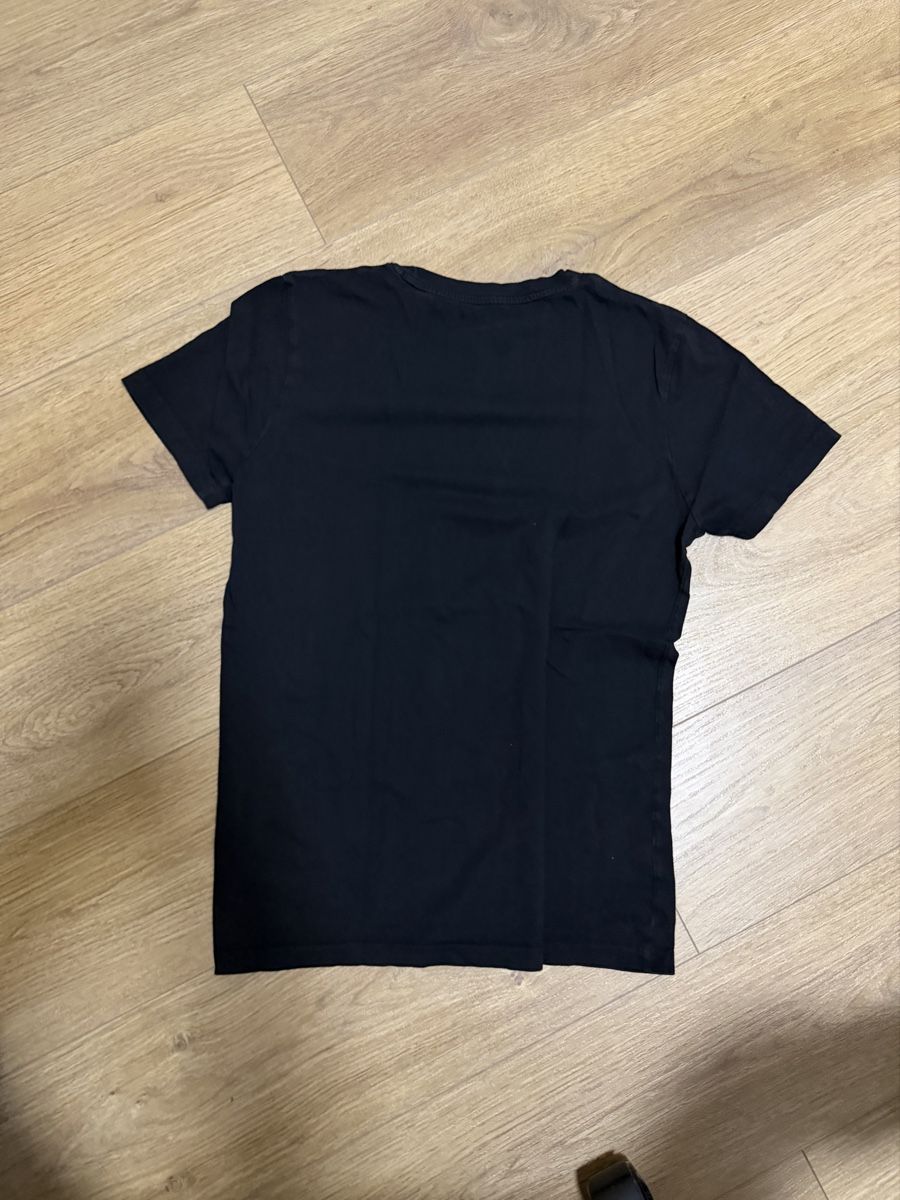 T-shirt: Maglietta nera – Usato da Bodio TI venduto da bau_62fr 1