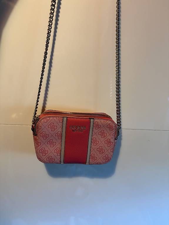 Borse da donna: Guess Handtasche – Usato da Hellikon venduto da ind_m7n8 1