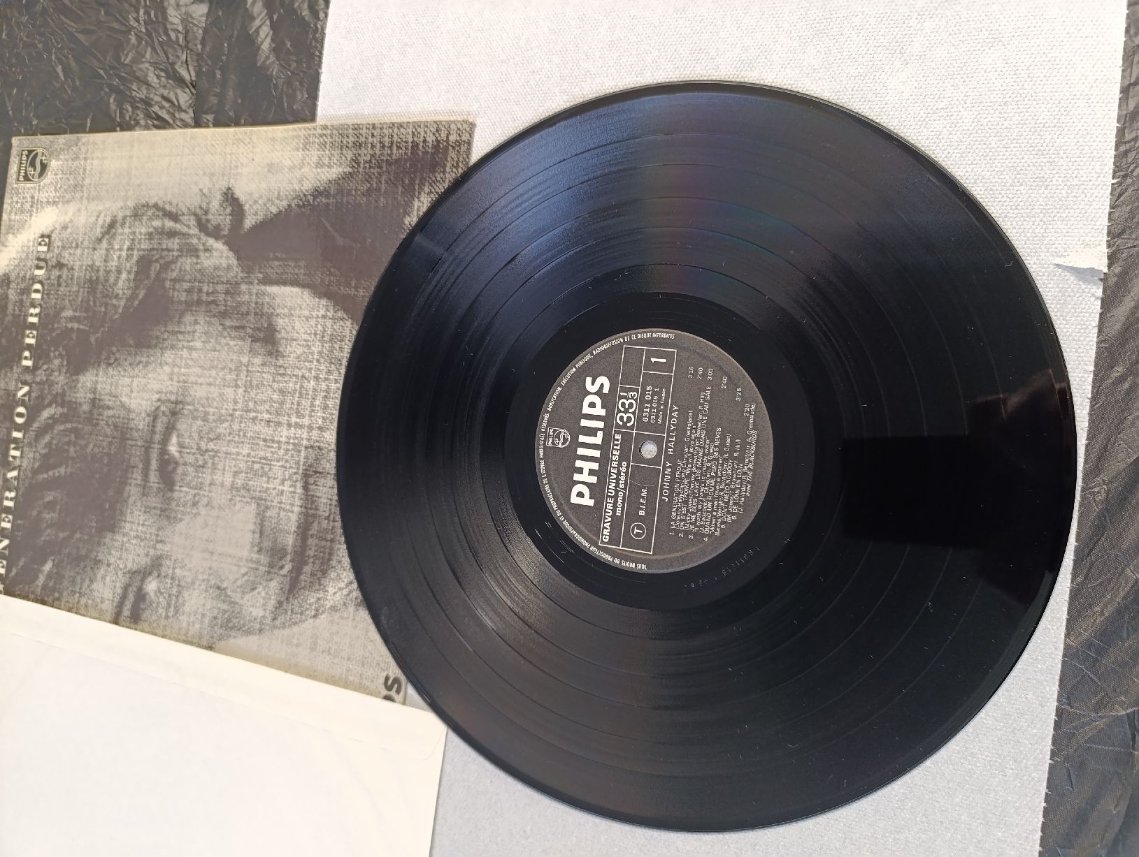 Schallplatten: Johnny Hallyday, "La génération perdue", disque 33t. , 1966 – Gebraucht aus Avry-sur-Matran von dav_nm5p 2
