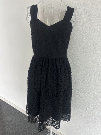 Robe noire dentelle Claudie Pierlot taille S neuf