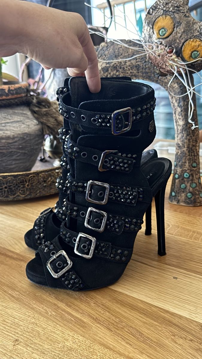 Philipp Plein Scarpe da donna: Philipp Plein Sandaletten schwarz  – Usato da Mörigen venduto da TimelessFinds 1