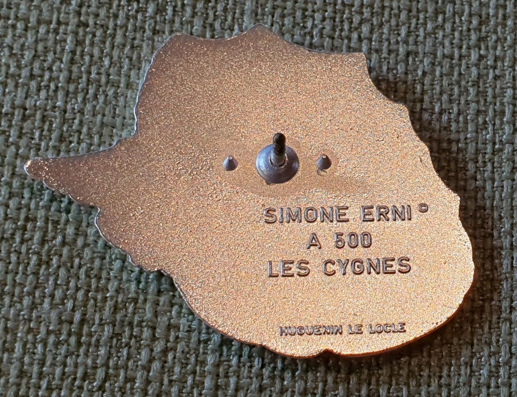 Plaketten & Abzeichen: I701  Kunst Pin Simone Erni - Les Cygnes – Gebraucht aus Reinach BL von Boston-Verkauf 1