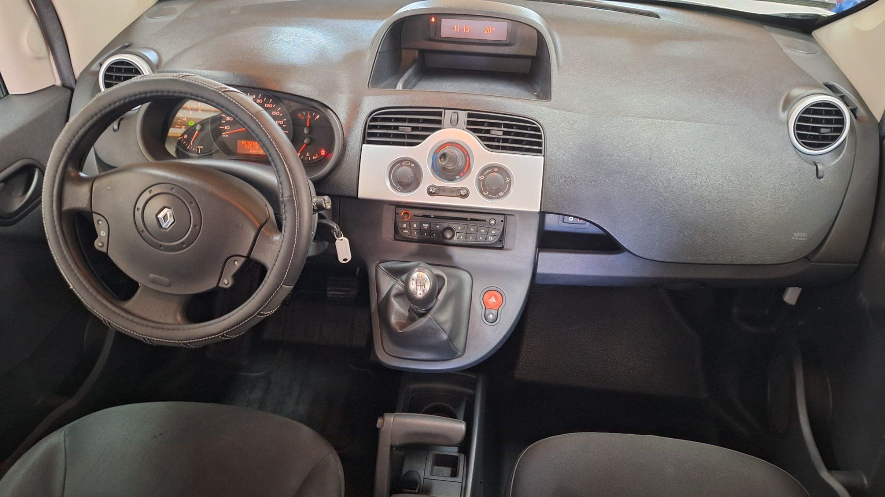 Renault Veicoli da campeggio: Renault Kangoo 1.5dci CAMPER – Usato da zürich venduto da dejang01 9