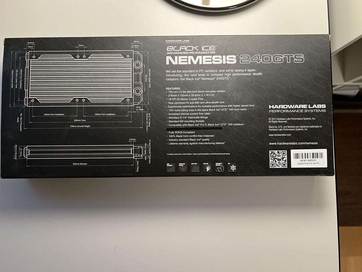 Custodie: Hardware Labs Nemesis 240 GTS Radiator – Nuovo e nell'imballaggio originale da Uster venduto da Ledronnie 3