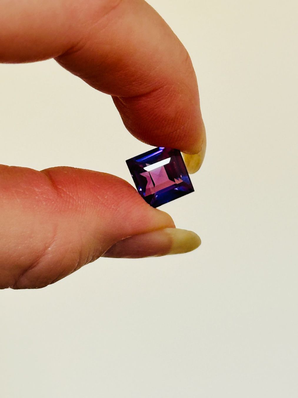 Pietre preziose: Certified 7.05 Ct – Nuovo e nell'imballaggio originale da Genève venduto da AGBERG 1