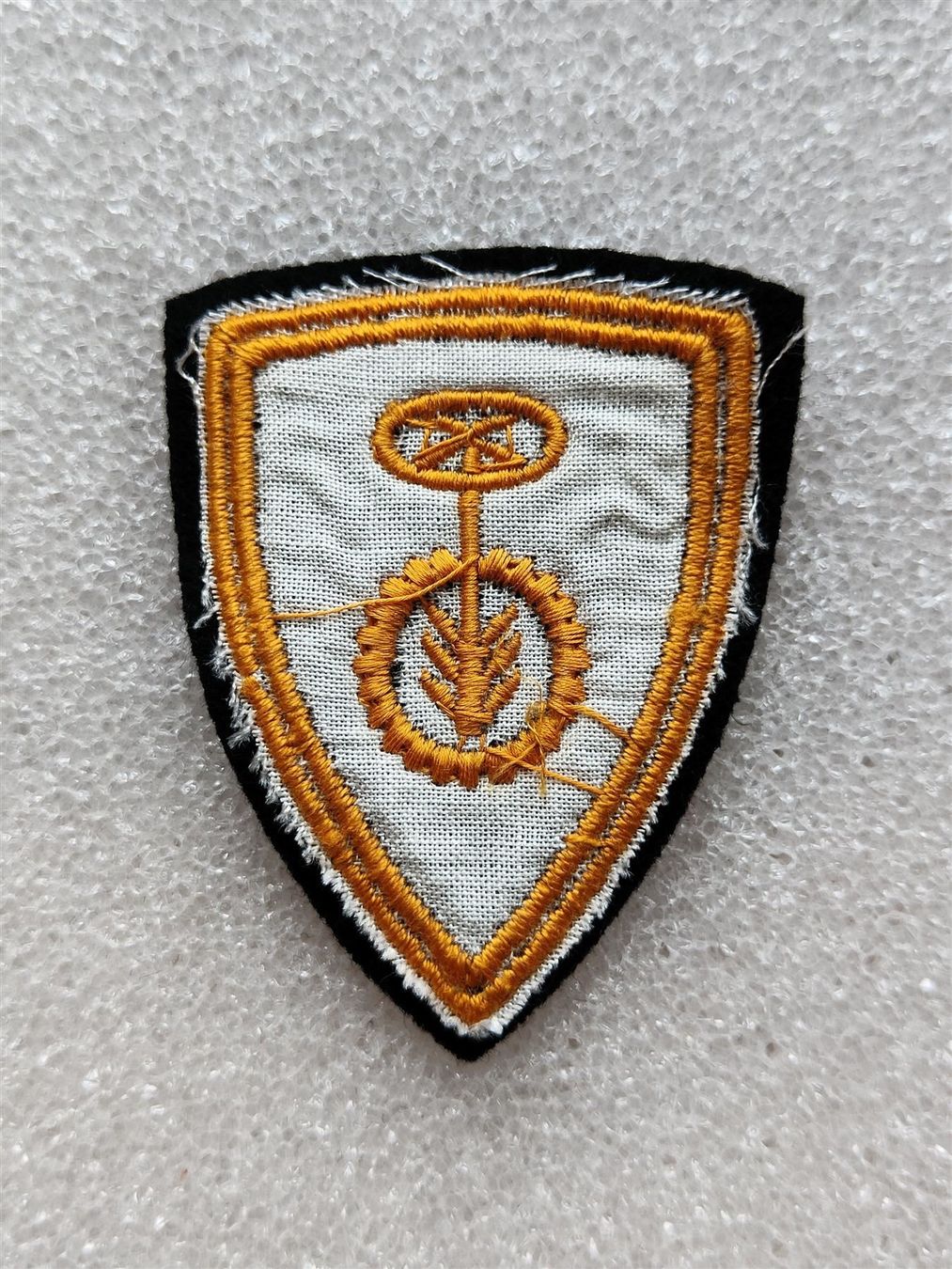 Schweizer Armee Placchette & Badge: Funktionsabzeichen Panzermechaniker Ord. 1968 – Usato da Bauma venduto da SwissMilitaria 1