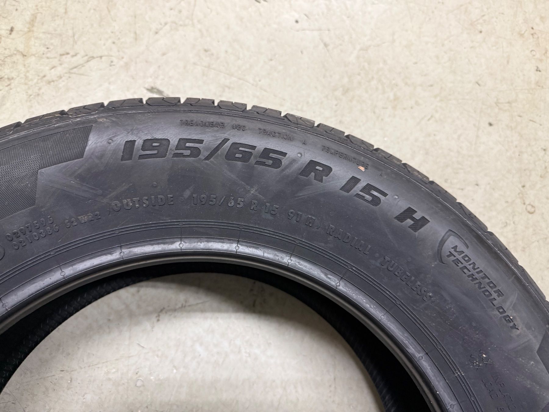Sonstiges Schreiben & Zeichnen: Sommerreifen 195/65 R15 – Gebraucht aus Neuenhof von BleronBytyqi6 1