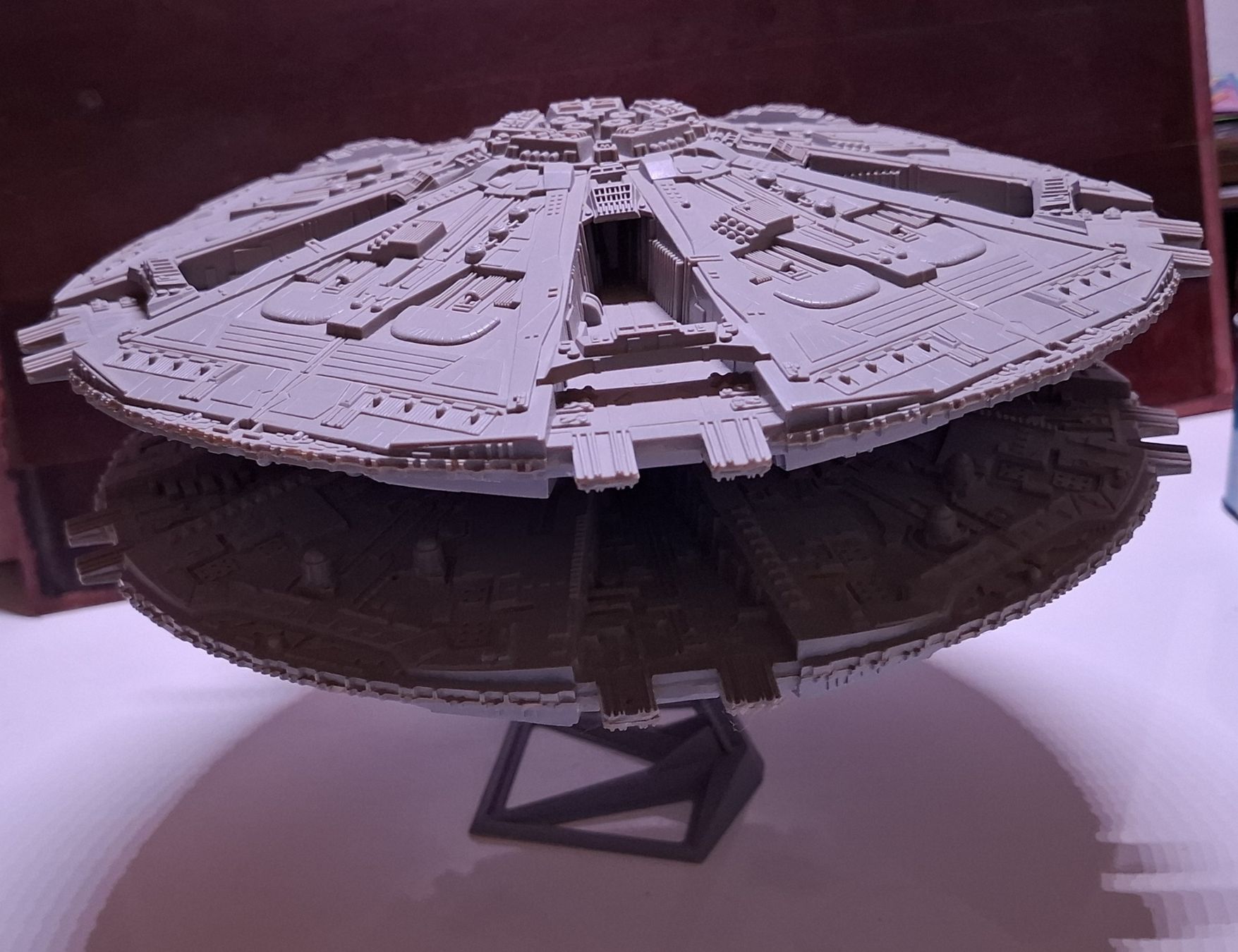 Kit di modellismo & Modellini statici: Zylonen Basisschiff, fertig gebaut. Durchmesser ca. 30cm – Usato da Bad Ragaz venduto da 666devil666 1