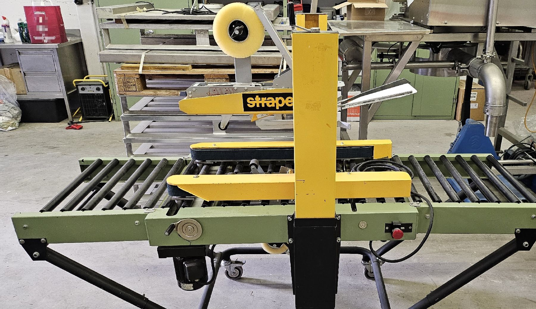 Strapex Machines à relier: Strapex Kartonverschliesser Paketklebemaschine – D'occasion à Breitenbach par Cycron_GmbH