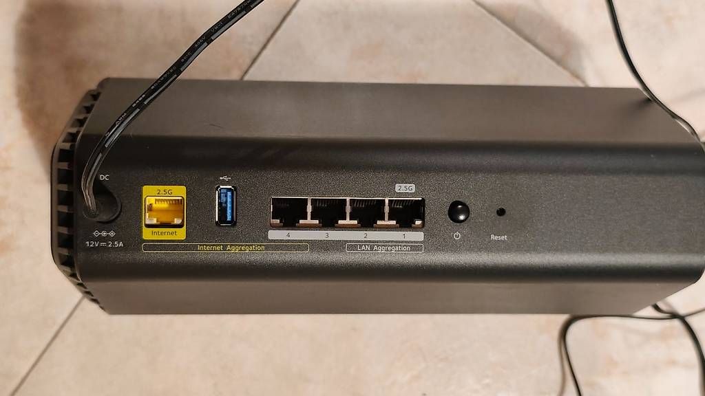 Modem & Router: Netgear Nighthawk RS200 in garanzia – Usato da Locarno venduto da lan_jf9k 1