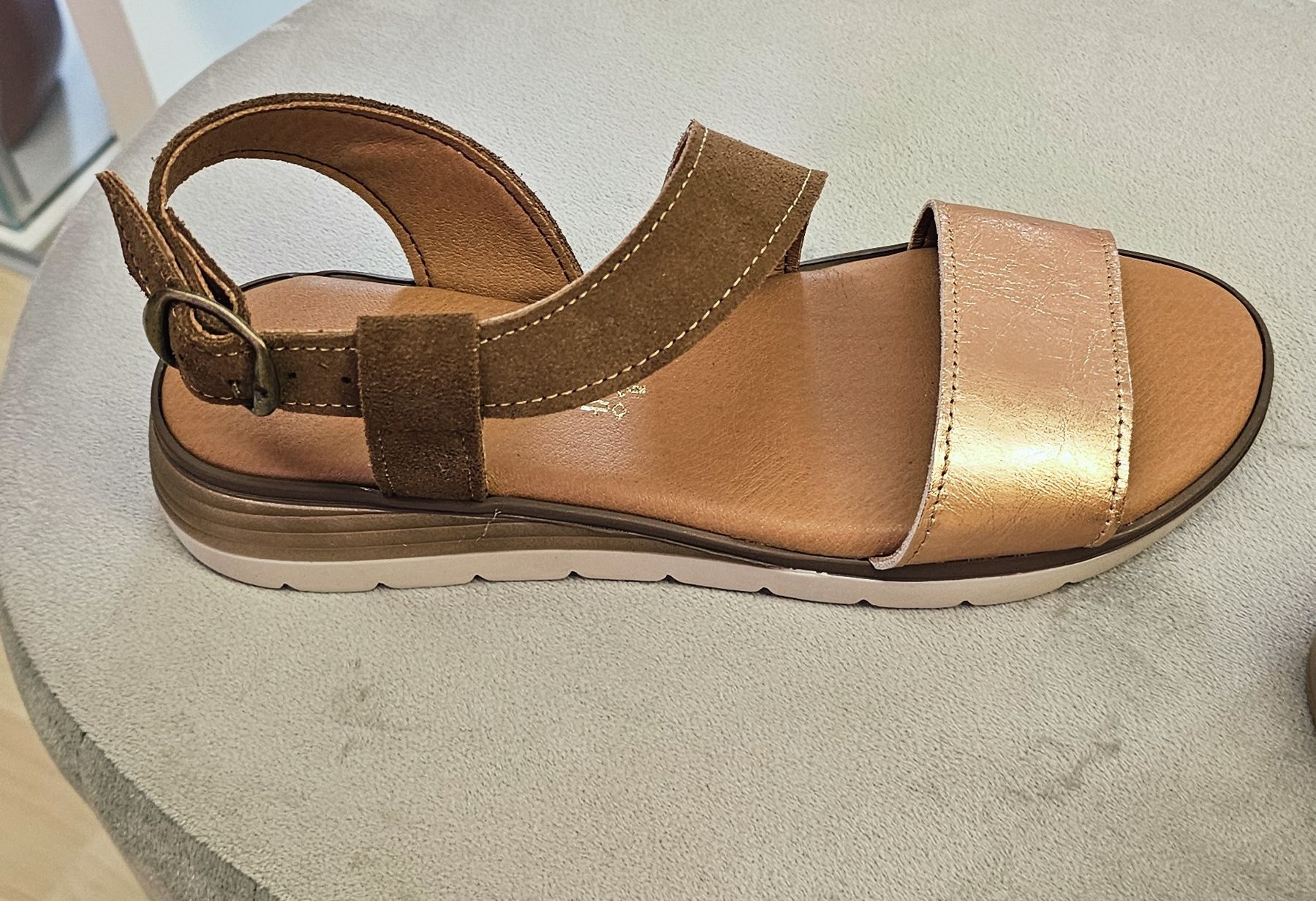 Chaussures femmes: Sandalen Gr.39  NEU – Neuf avec emballage d'origine à St. Gallen par Mode.