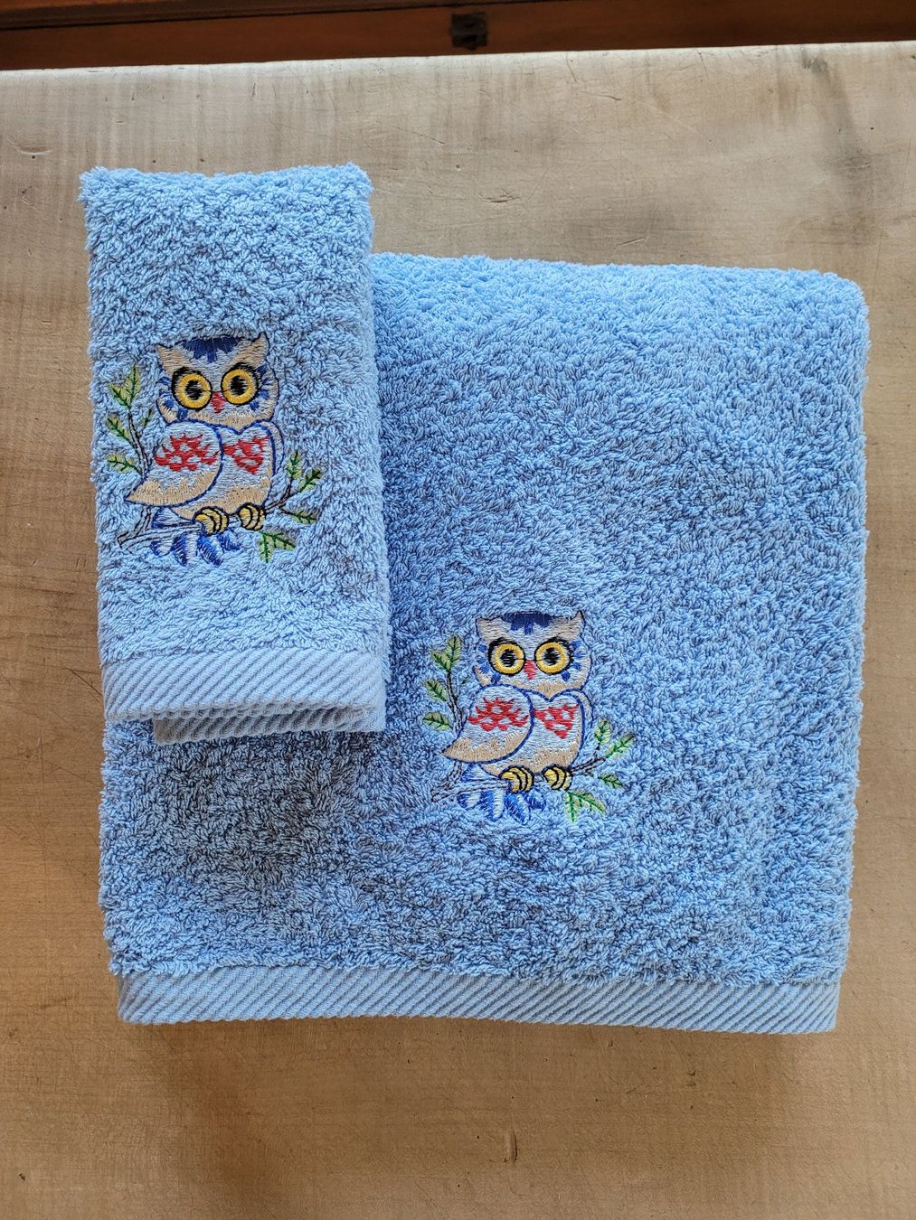 Badetücher: Duschtuch / Badetuch + Handtuch "Eule". 100% Baumwolle. NEU! – Neu (gemäss Beschreibung) aus Zürich von Engiadinabassa 1
