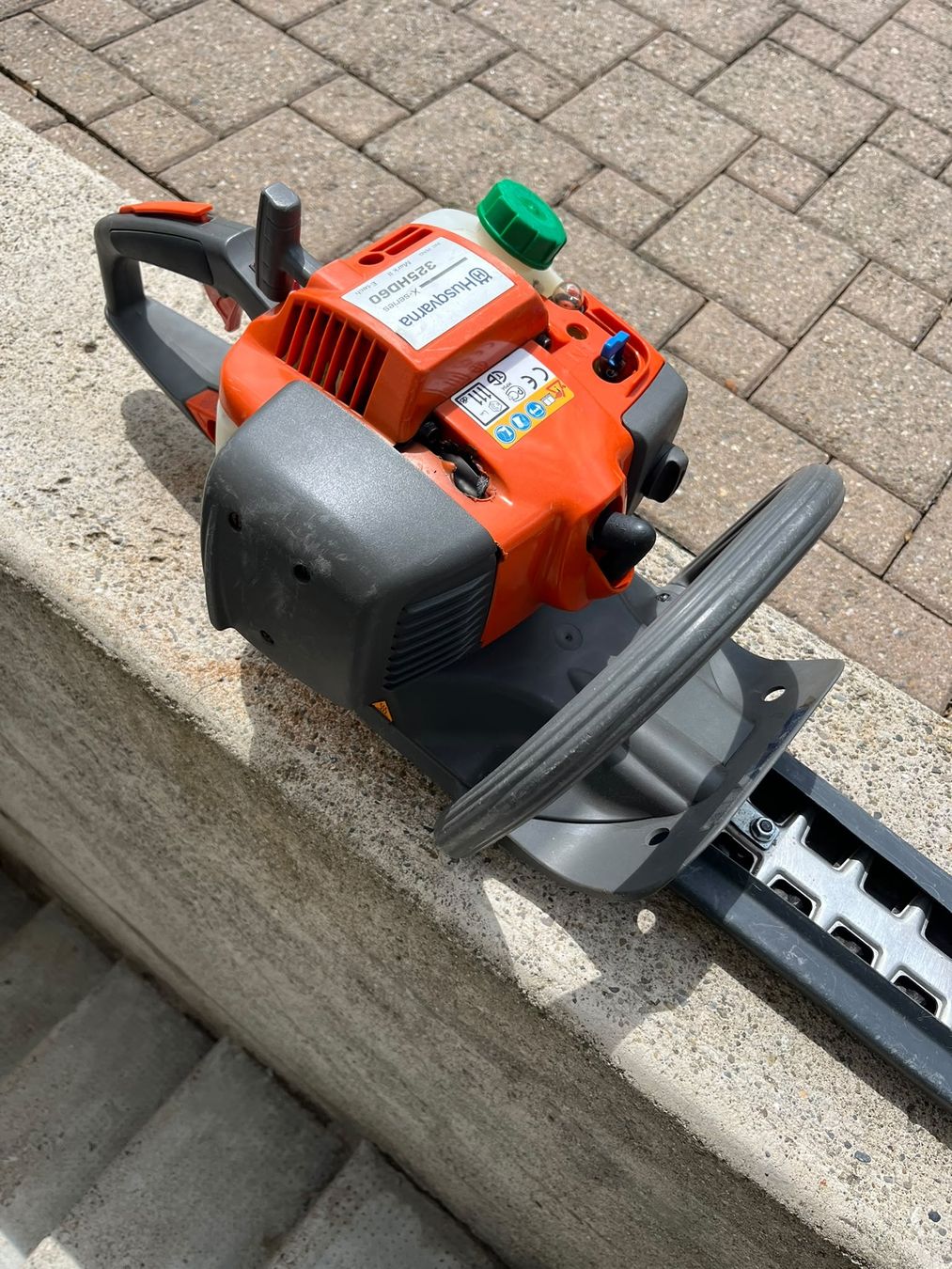 Tutte le macchine: Heckenschere Husqvarna – Usato da Büetigen venduto da nyli67 2