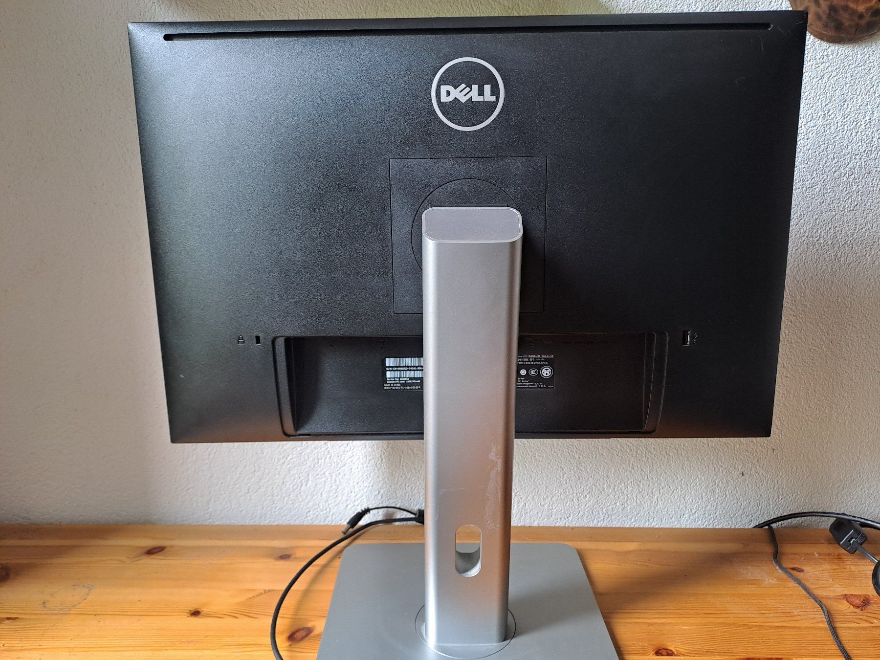 Dell Monitor: DELL UltraSharp U2415 – Usato da Biel/Bienne venduto da tes_xkq7 1