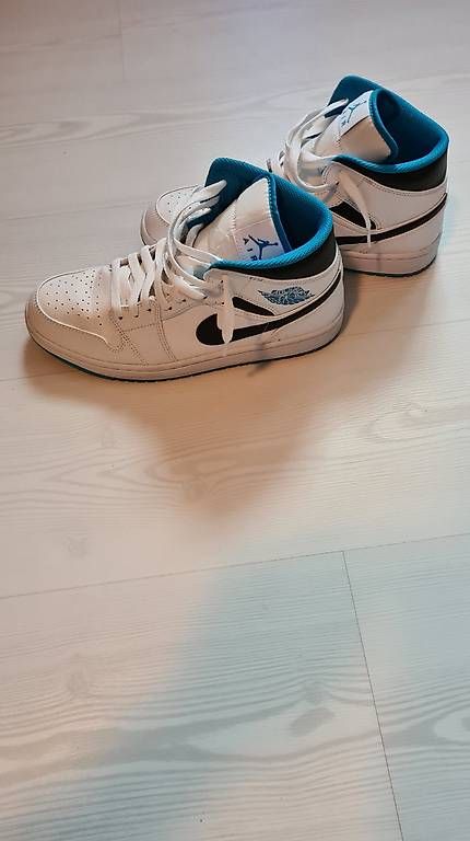Herrenschuhe: Jordan 1 Laser Blue – Gebraucht aus Ruppoldsried von levgeni91 2