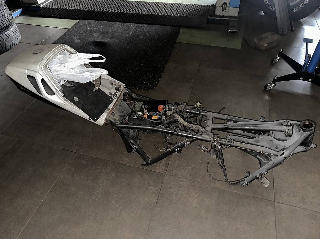 Strada: Telaio BMW K100 RS – Usato da Lugano venduto da vecc-katana1100 3