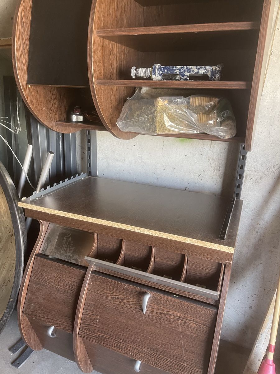 Allestimento di negozi e stand fieristici: présentoir pour machine à café – Usato da Romont FR venduto da lua_k8pr