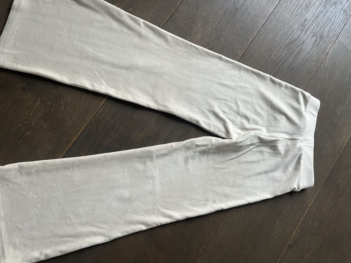 H&M Pantaloni: Bas de training écru H&M fille 140 – Usato da gland venduto da Moral 4