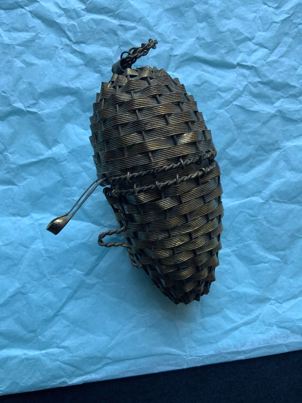 Tutte le decorazioni: Alter Weihnachtsschmuck, Candy Container Messing Korb – Usato da Hofstetten SO venduto da zimtschnitte17 4
