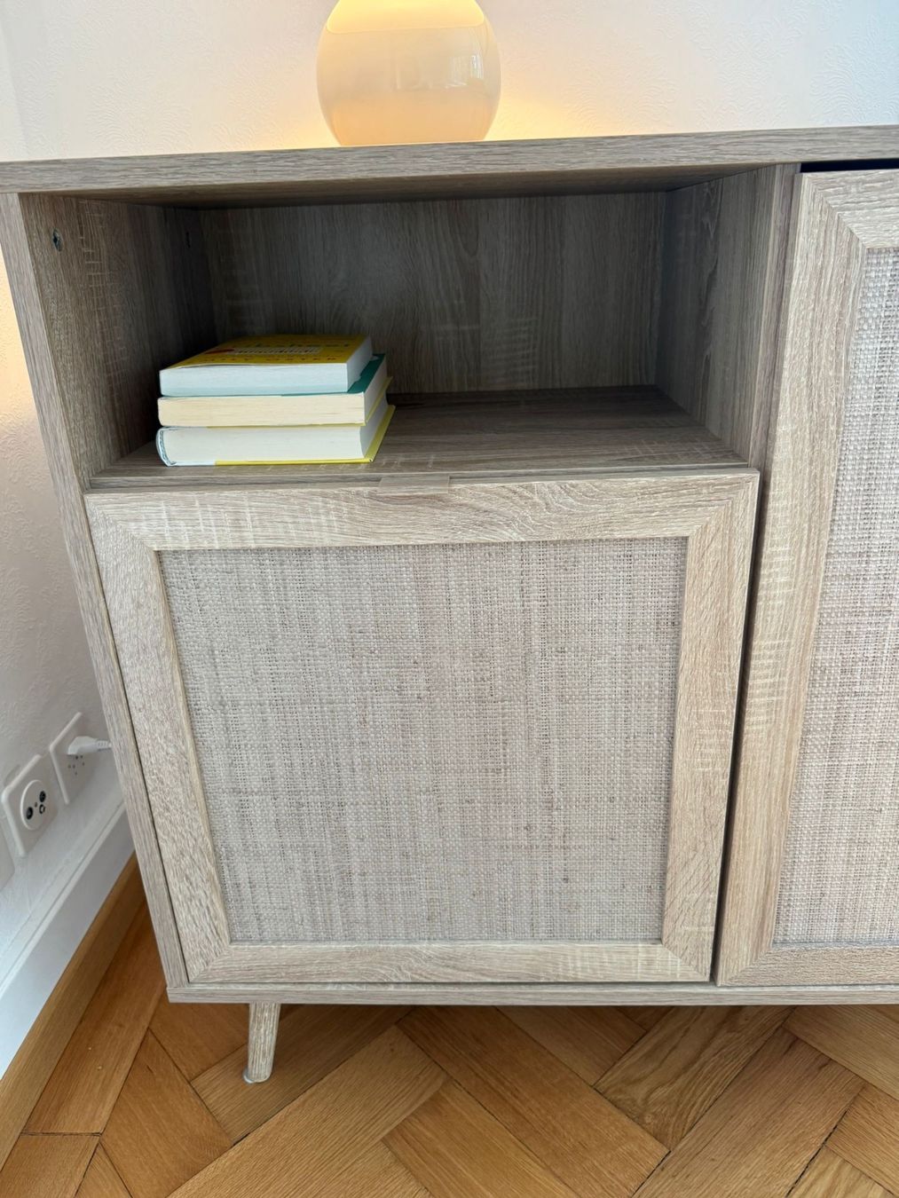 Cassettiere: Kommode Holzoptik mit Rattan-Türen – Usato da Zürich venduto da mar_vtx2 4