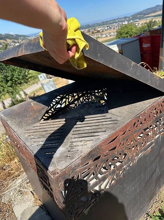 Griglie: Holzgrill – Usato da Büren an der Aare venduto da luca039 3