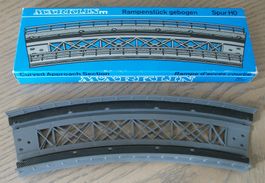 gebogenes Rampenstück 7269, M-Gleis; neu & OVP, ab 1 Stück