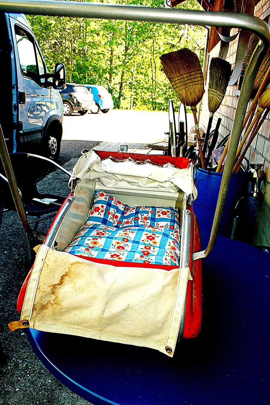 Carrozzine per bambole: Puppenwagen Blech antik – Usato da Baar venduto da 2cvbaar 6