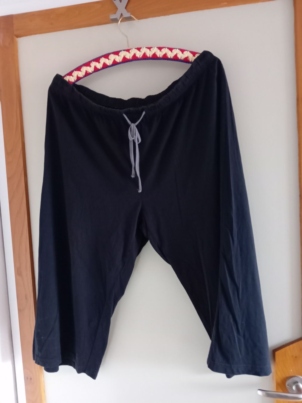 Hosen: Halblange Freizeithosen Gr. 48/50 – Gebraucht aus Witterswil von hele04